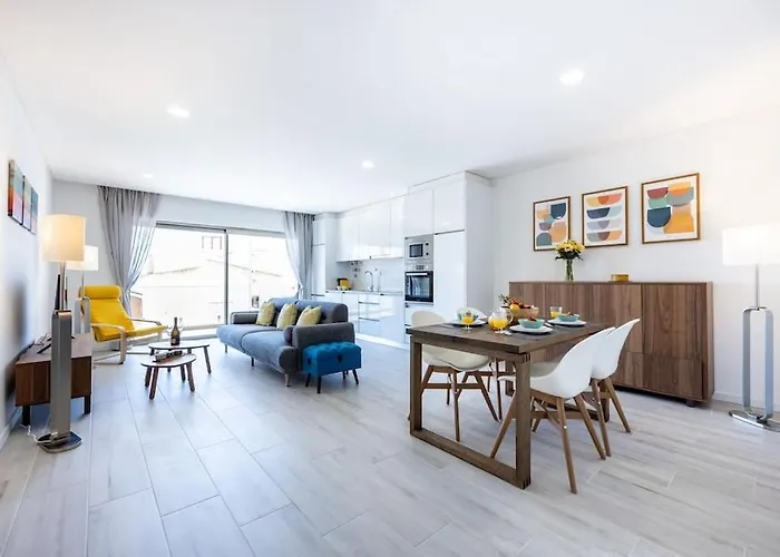 The Hub Central Apartment Burgau